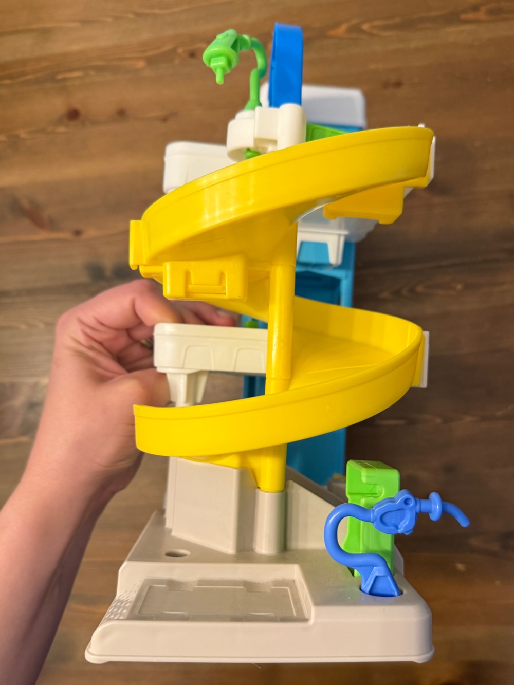 Fisher Price Little People Helpful Neighbors Garage Playset - *Playset Only* - Picture 4 of 4